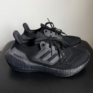 Adidas Ultraboost 21 Women’s Size 8.5 Triple Black Excellent Condition